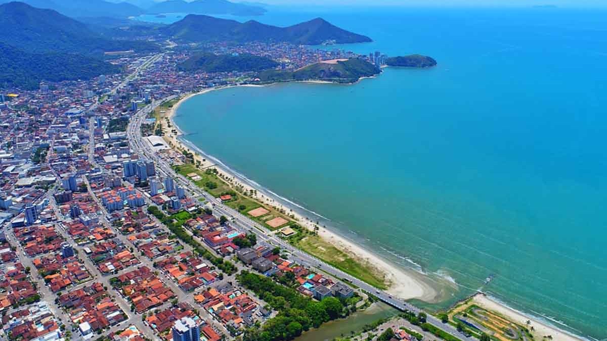 Aerial view accompanying coverage of Caraguatatuba technology investments